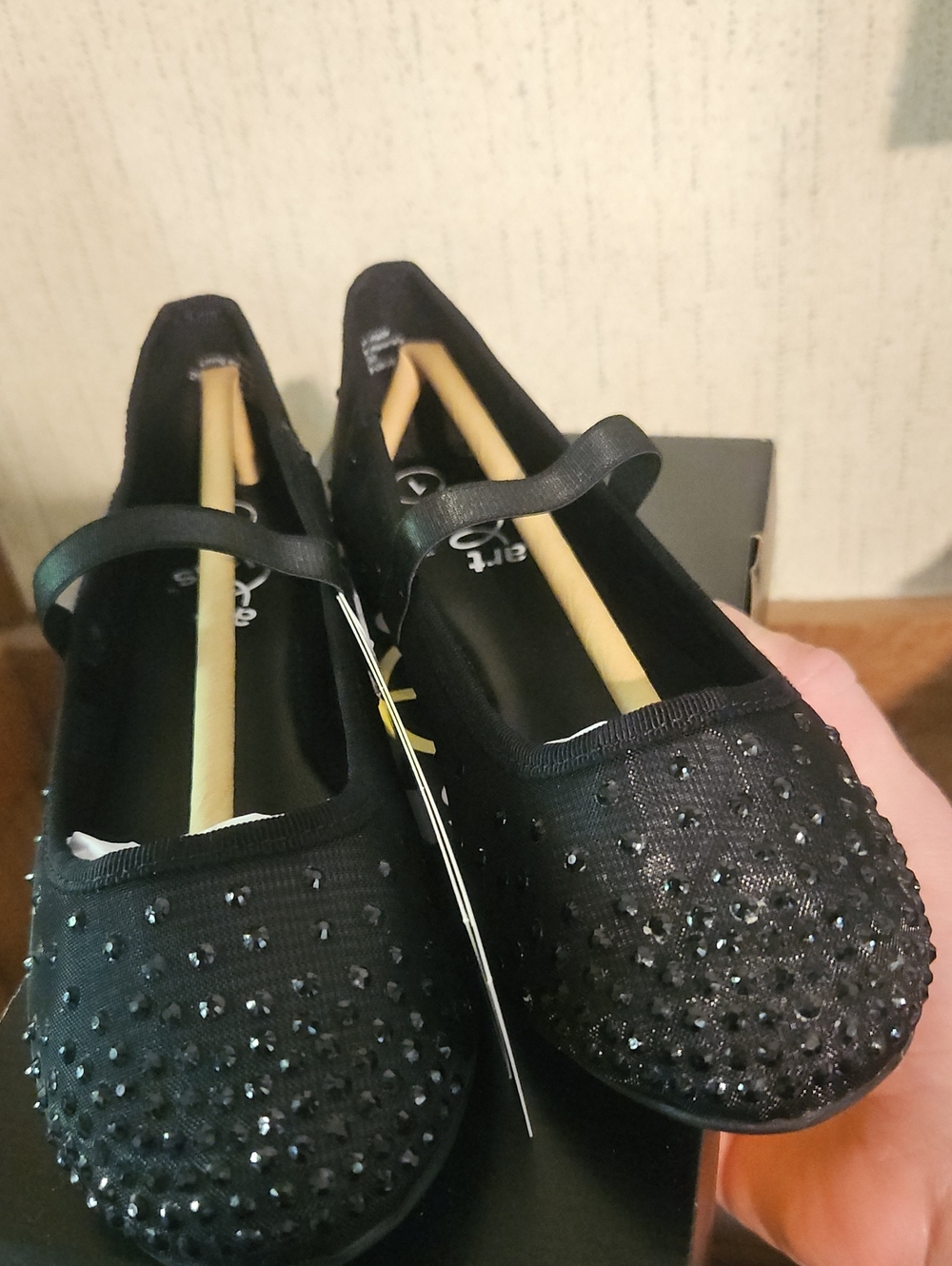 ART CLASS GIRLS SYBIL BLACK FLATS: NEW IN BOX: SIZE 1